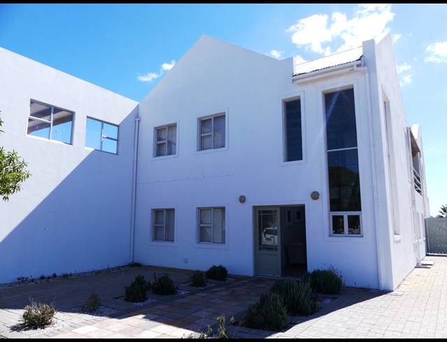 4 BEDROOM HOUSE FOR SALE IN GOLDEN MILE